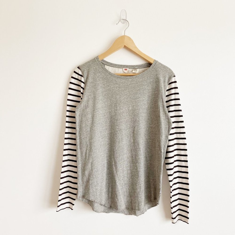 Levi's, NWOT, Women's Long Sleeve Raglan T-shirt, Crew Neck, Gray/Stripe, Small